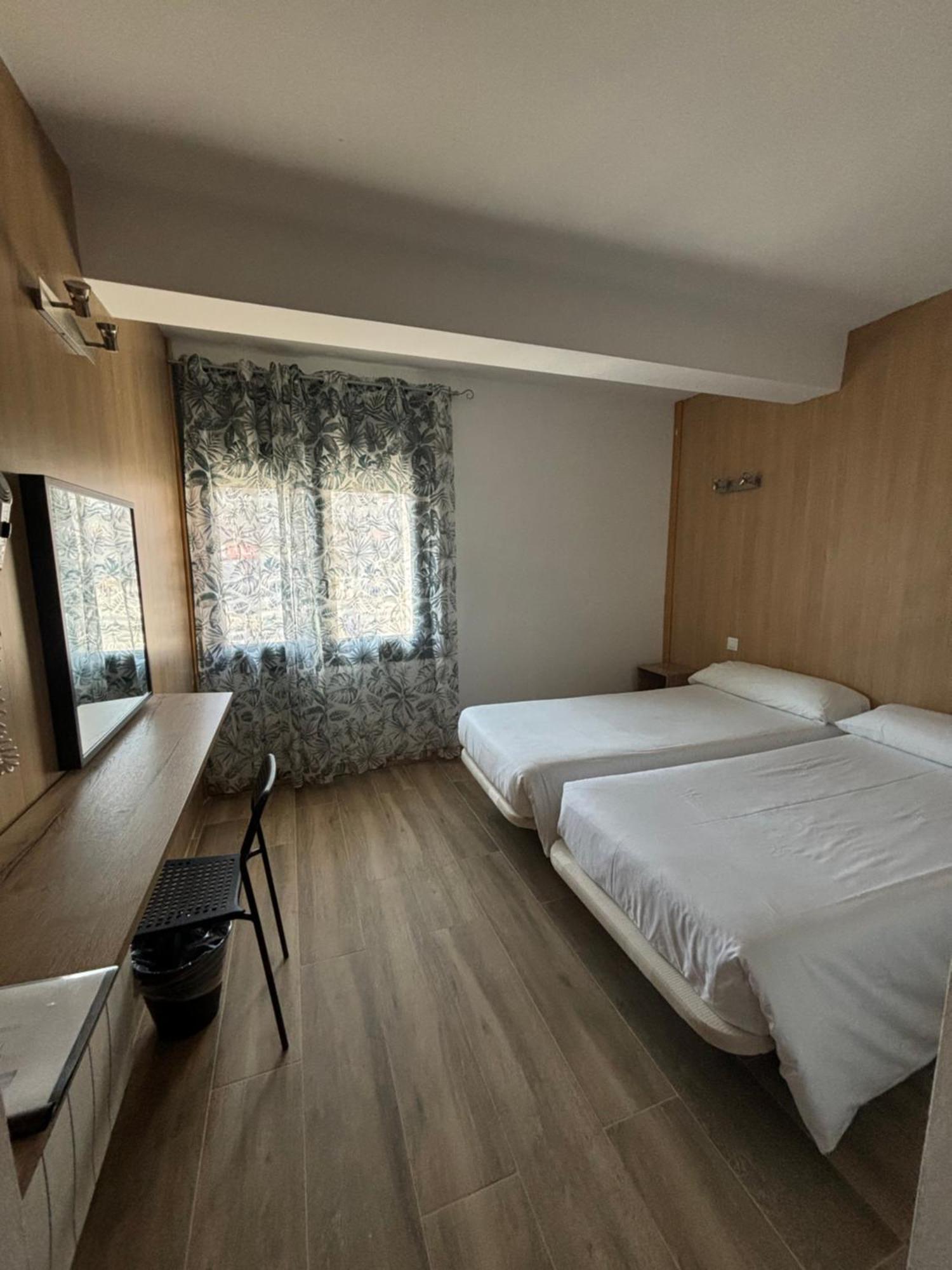 Hotel Avanti Pas De La Casa Exteriör bild